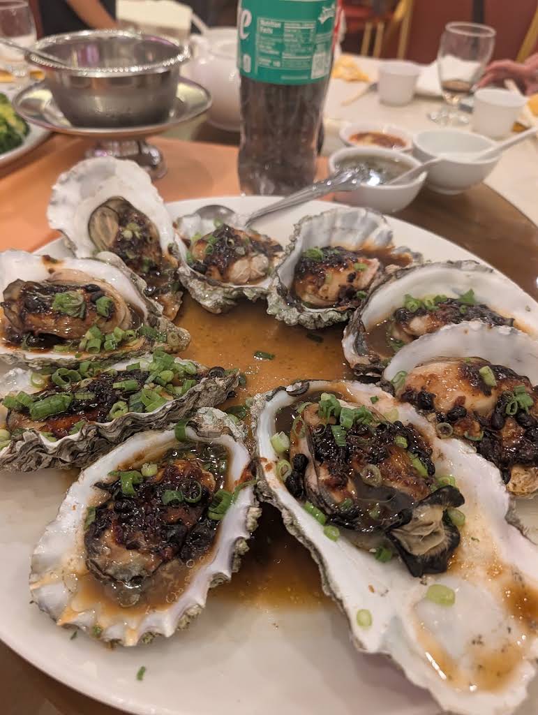 Dim sum service at East Harbor Seafood Palace