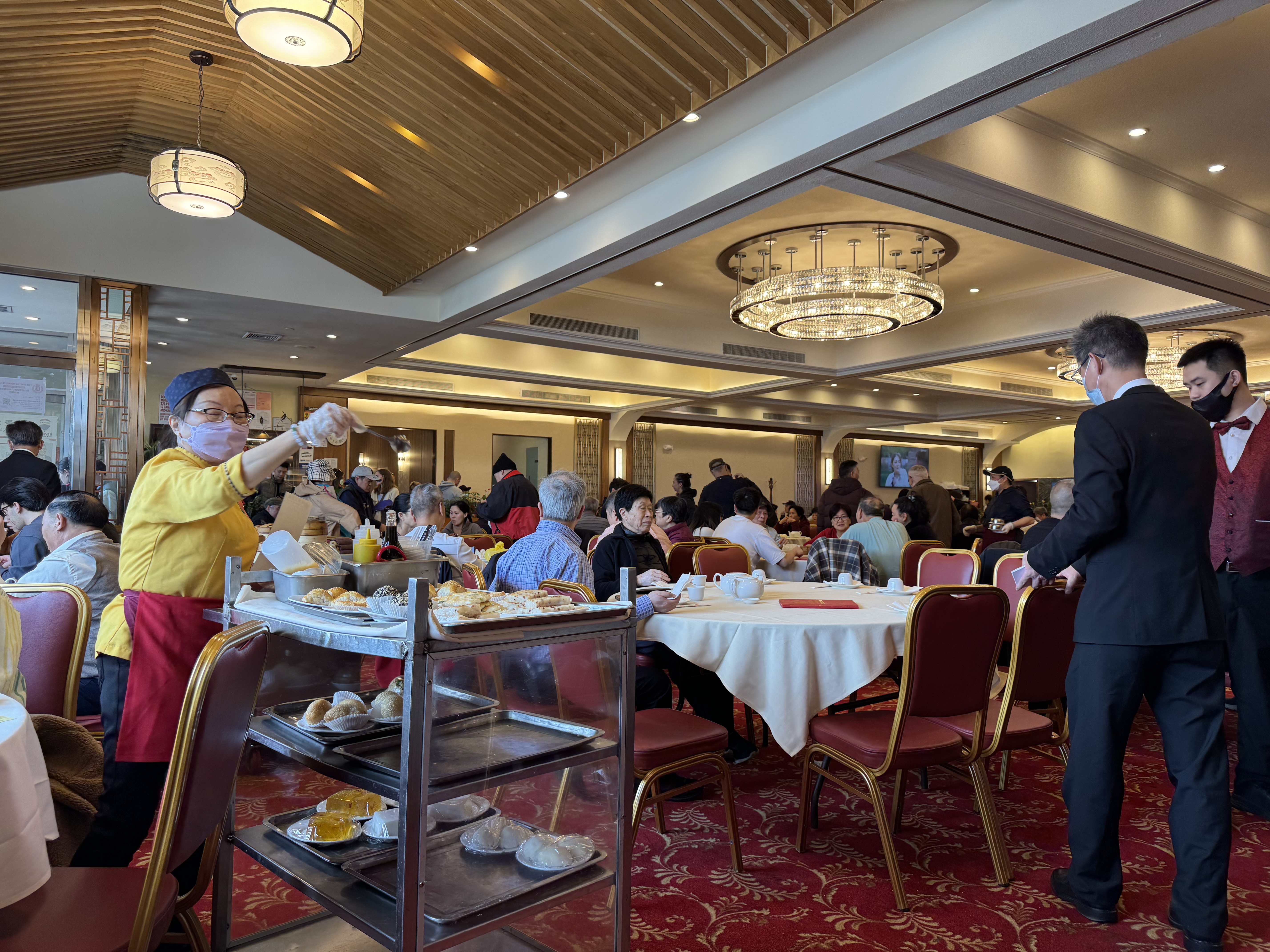 Dim sum service at East Harbor Seafood Palace